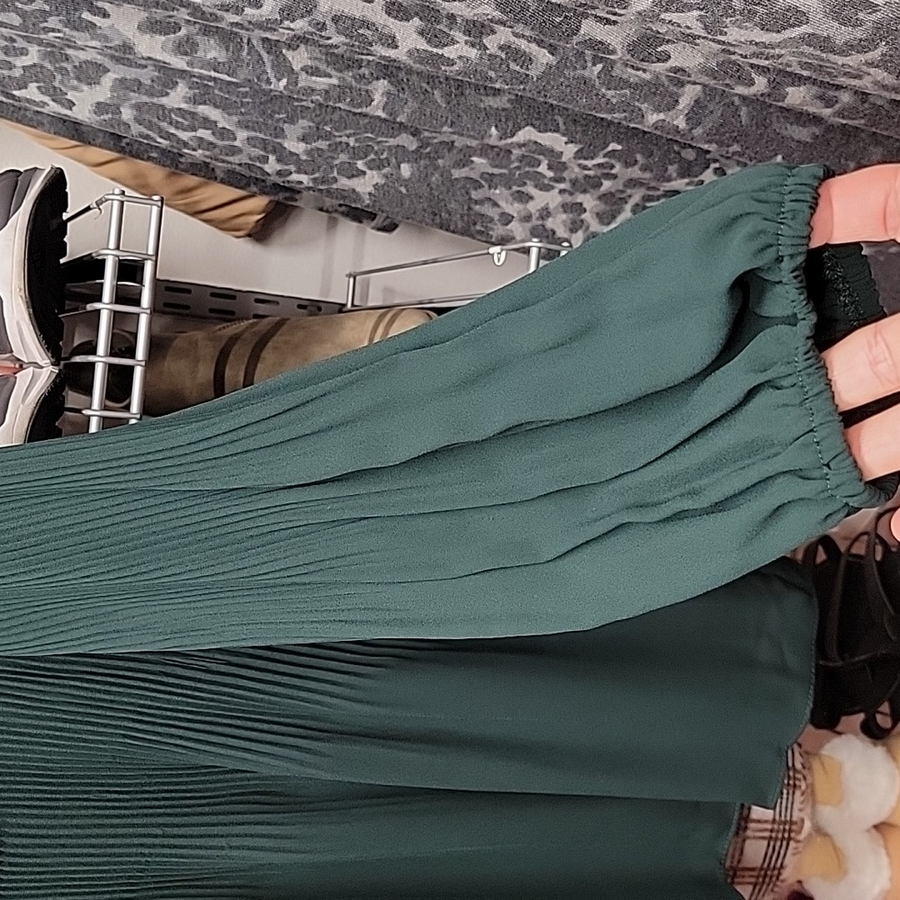 Adrianna Papell Pleated Blouse Size Large NWT - Picture 5 of 8